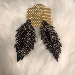 ⭐️ Feather Earrings⭐️